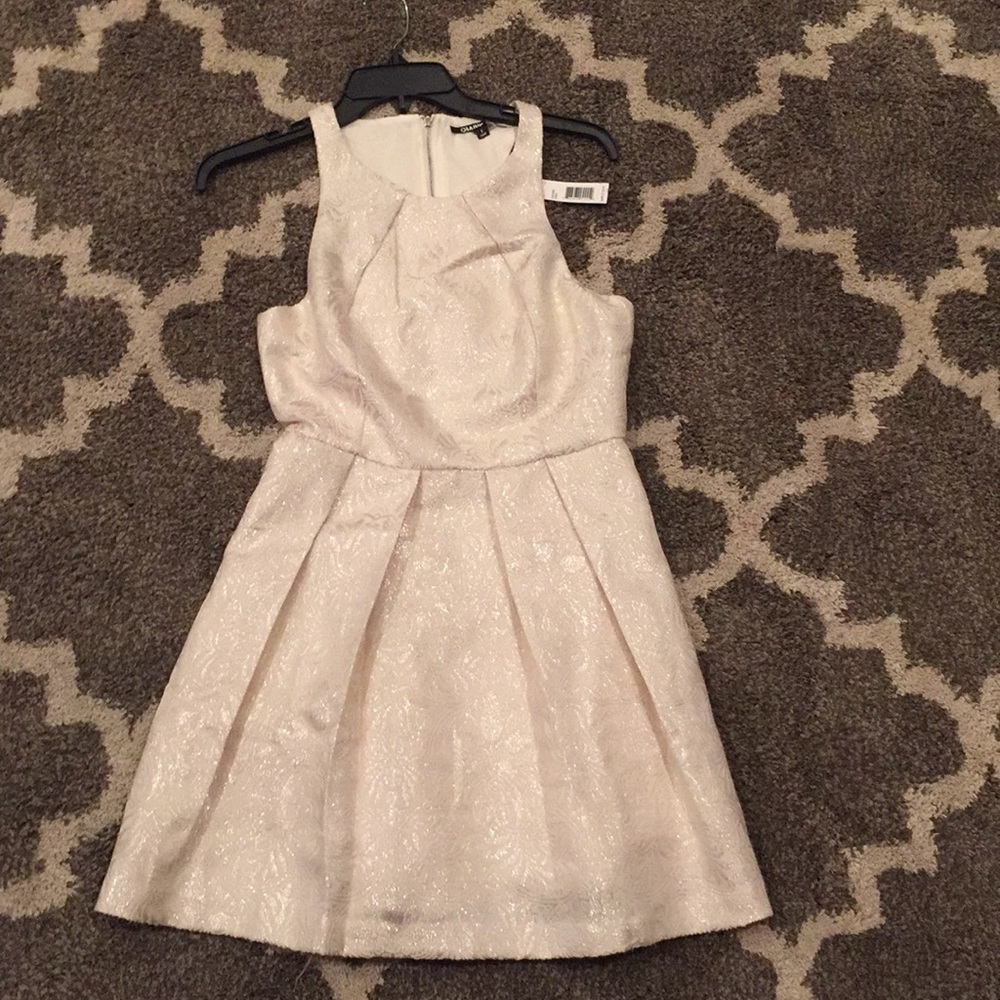 NWT Gianni Bini size small cream and gold dress